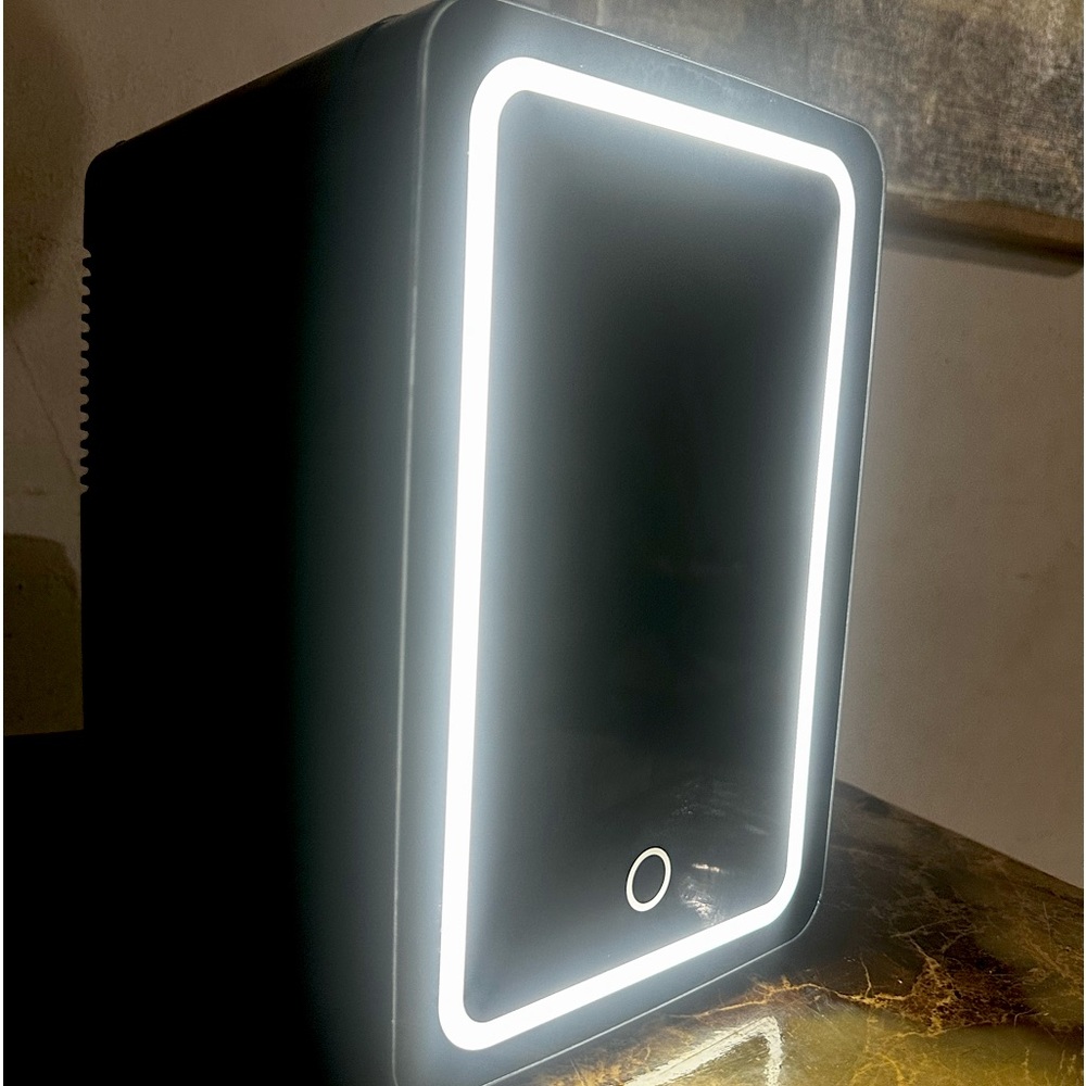 Mini Fridge for makeup